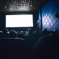 Ilustrasi meonton film horor. (Pexels.com/Bence Szemerey)