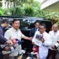 Menteri Pertahanan (Menhan) RI Prabowo Subianto menerima kunjungan silaturahmi pengacara kondang Hotman Paris Hutapea. (Dok. Tim Media Prabowo) 
