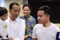 Presiden Joko Widodo bersama putranya  Calon Wakil Presdien, Gibran Rakabuming Raka. (Dok. Presidenri.go.id)