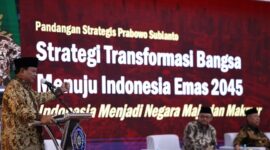 Prabowo menjawab pertanyaan Panelis saat acara Dialog Publik Muhammadiyah bersama Prabowo Subianto - Gibran Rakabuming Raka di Universitas Muhammadiyah Surabaya, Jawa Timur, Jumat (24/11/2023). (Dok. Tim Media Prabowo)