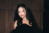 Erika Putri Carlina, lebih dikenal dengan nama panggung Erika Carlina. (Instagram.com @eri.carl)